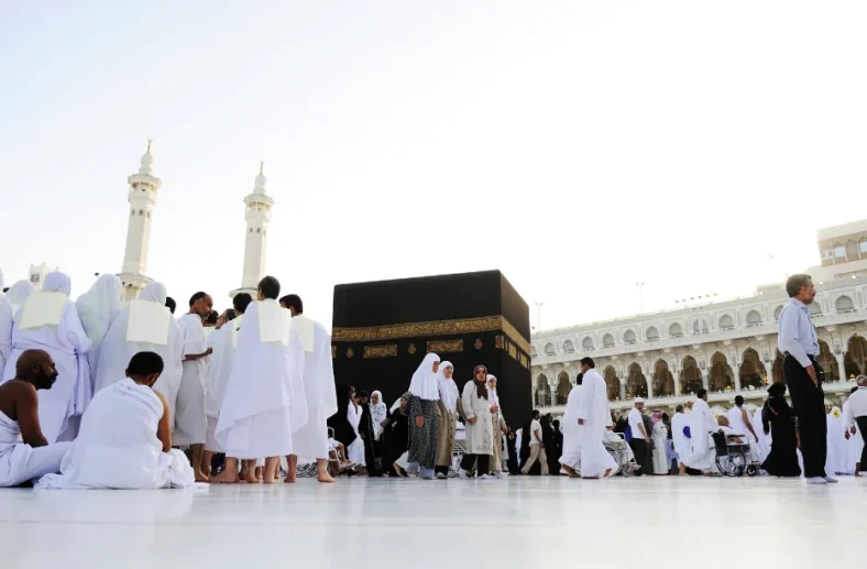 Government Tightens Monitoring of Officials’ Foreign Travel, Including Hajj and Umrah Leave