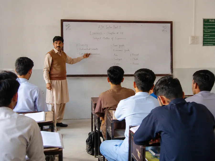 AJK BISE Postpones Intermediate First Annual Exams Due To Lockdown