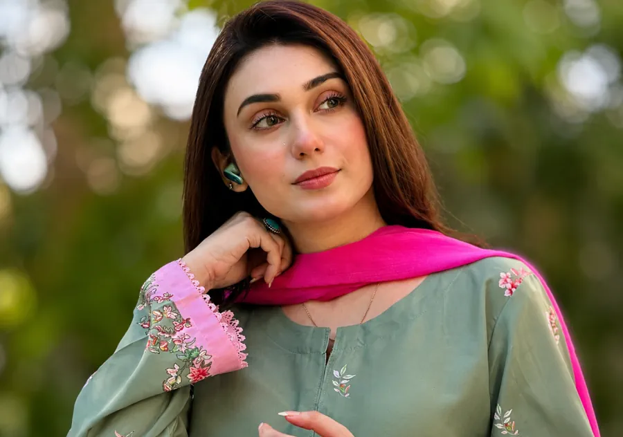Hina Tariq Reveals Why She Always Wears A Dupatta In Dramas