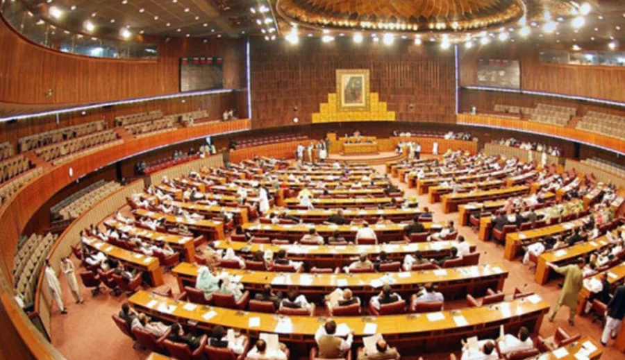 Senate Panel Seeks Closure of Two Dozen Federal Ministries and Departments
