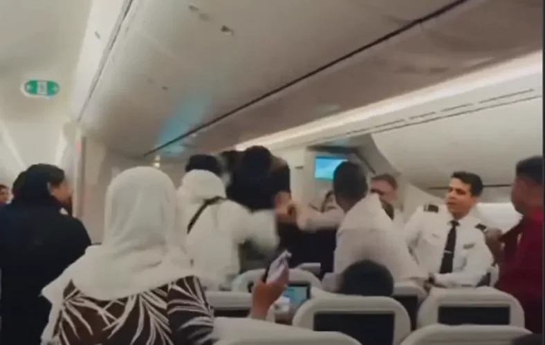 Passengers Fight on Biman Bangladesh Airlines Flight in Circulating Video