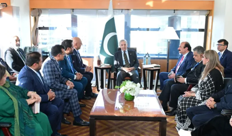 PM Seeks Investment From Pakistani Business Leaders in US