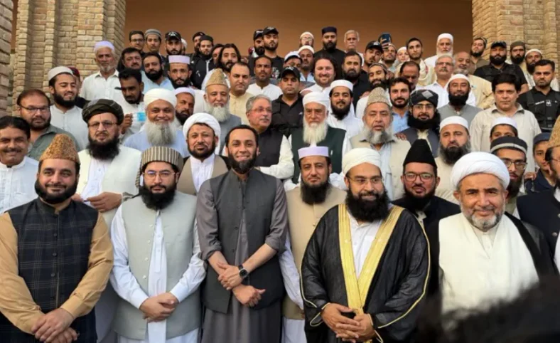 Atta Tarar Visits Darul Uloom Haqqania, Discusses Peace and Religious Harmony
