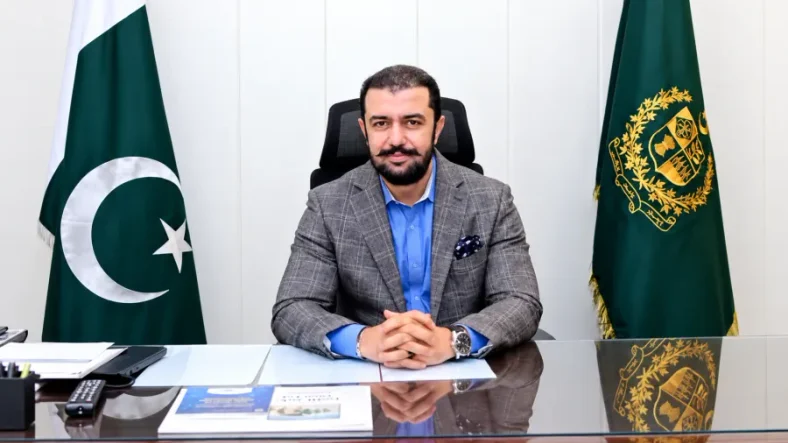 Finance adviser highlights Pakistan’s economic gains in first-quarter scorecard
