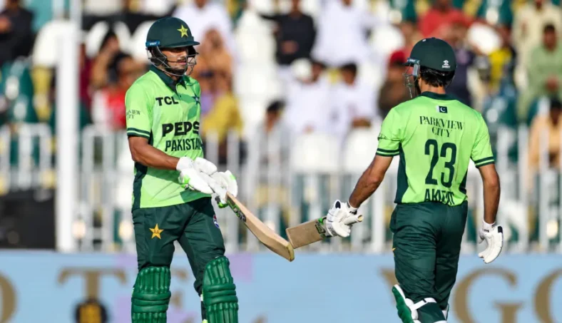 Hasan Nawaz, Arafat Minhas lead Pakistan recovery to set England 303-run target