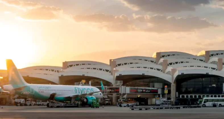 Houthis threaten further attacks on Saudi airports and oil facilities
