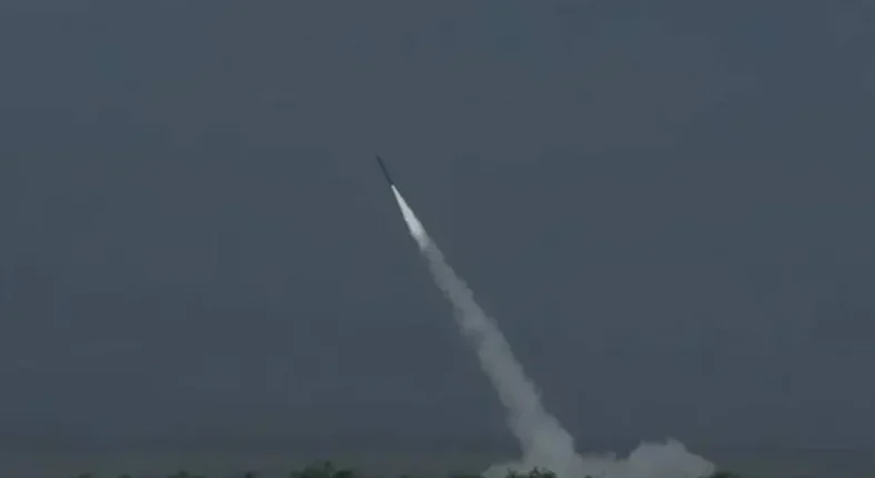 Pakistan Army successfully test-fires extended-range Fatah-2 missile
